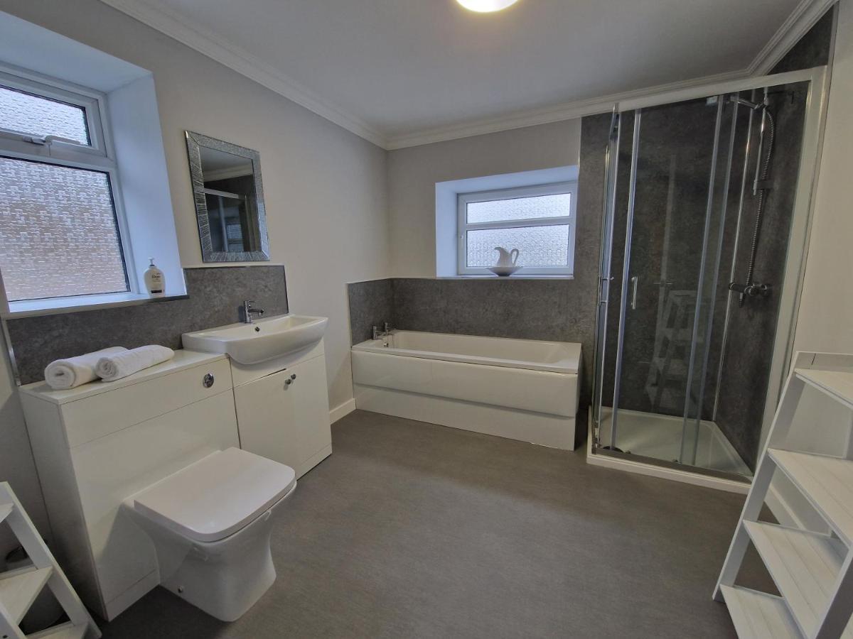 Lewis Gethin House, Newly Renovated Cottage Sleeps 9, Close To Bike Park Wales Merthyr Tydfil Kültér fotó